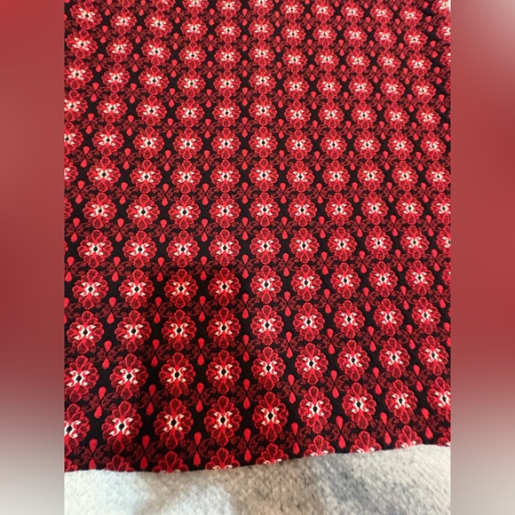 LOFT Ann Taylor Red Black Floral Medallion Textured Jacquard Shift Dress M (A7) - Picture 6 of 10